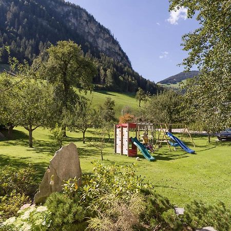 Hof Neuhaus Apartment Майерхофен Екстериор снимка
