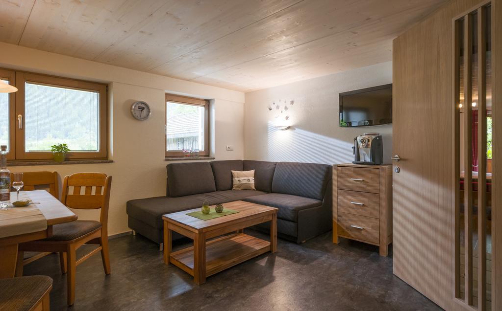 Hof Neuhaus Apartment Майерхофен Екстериор снимка